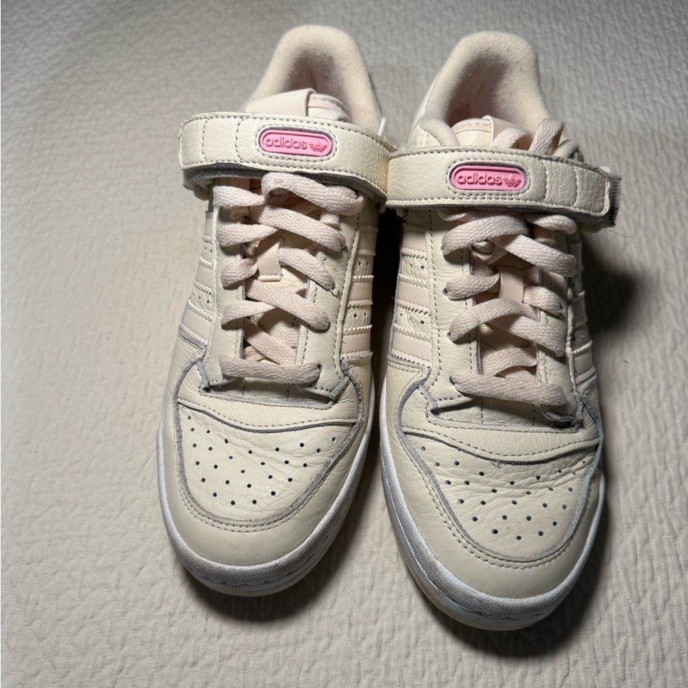 Adidas Forum Low Sneakers